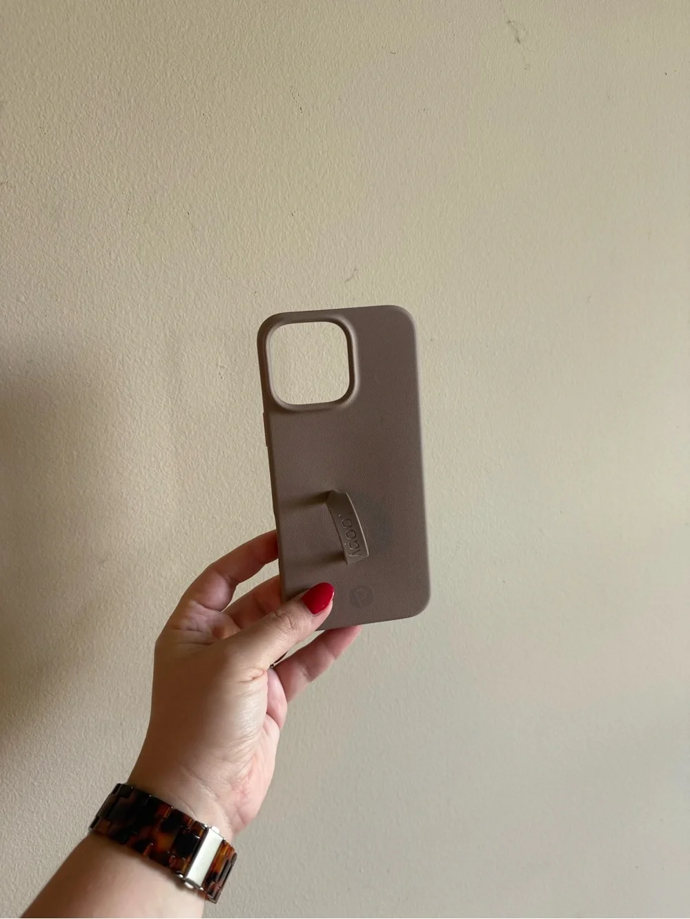 Pebbled stone loopy iPhone 16 pro max!